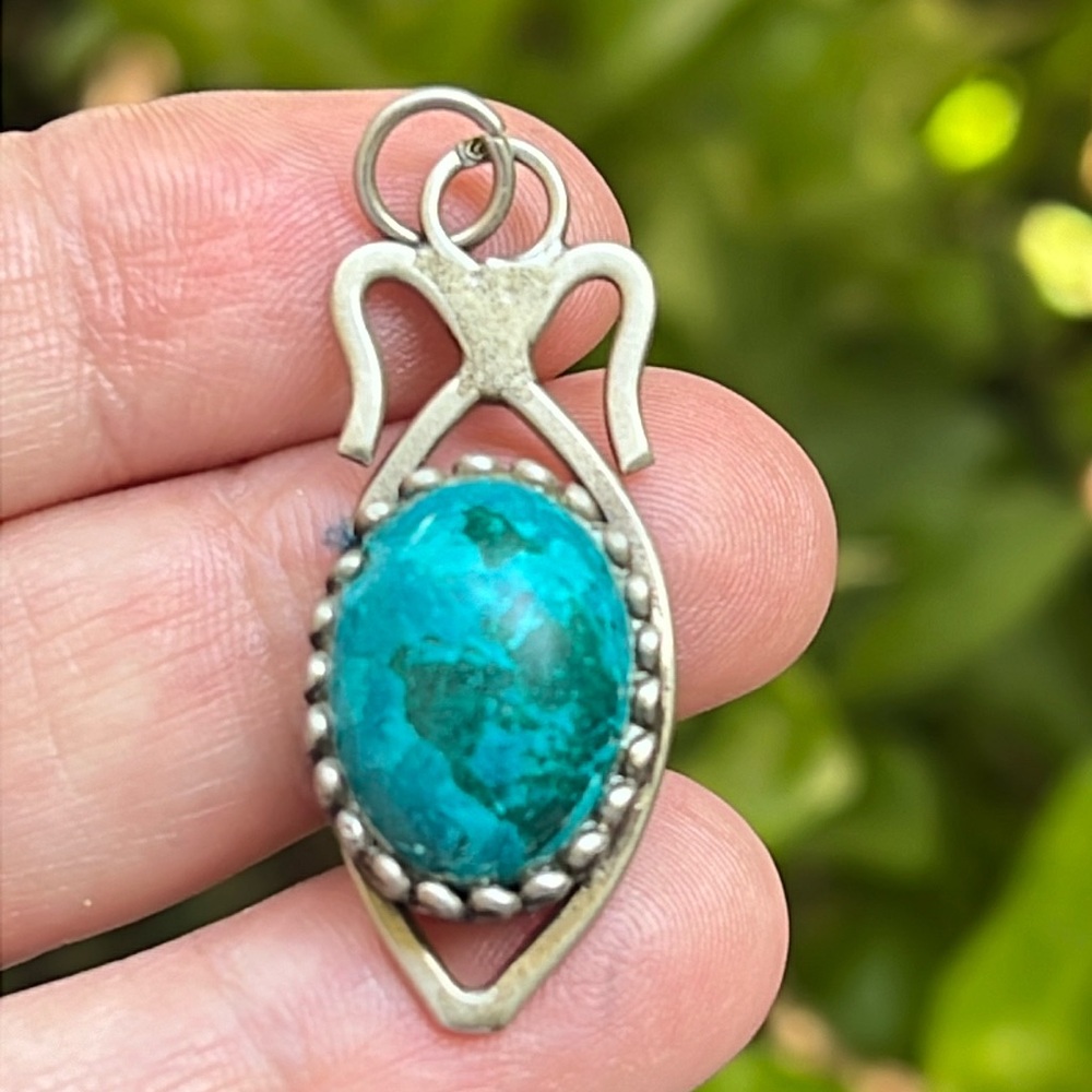 Vintage Oval Turquoise Gemstone Pendant